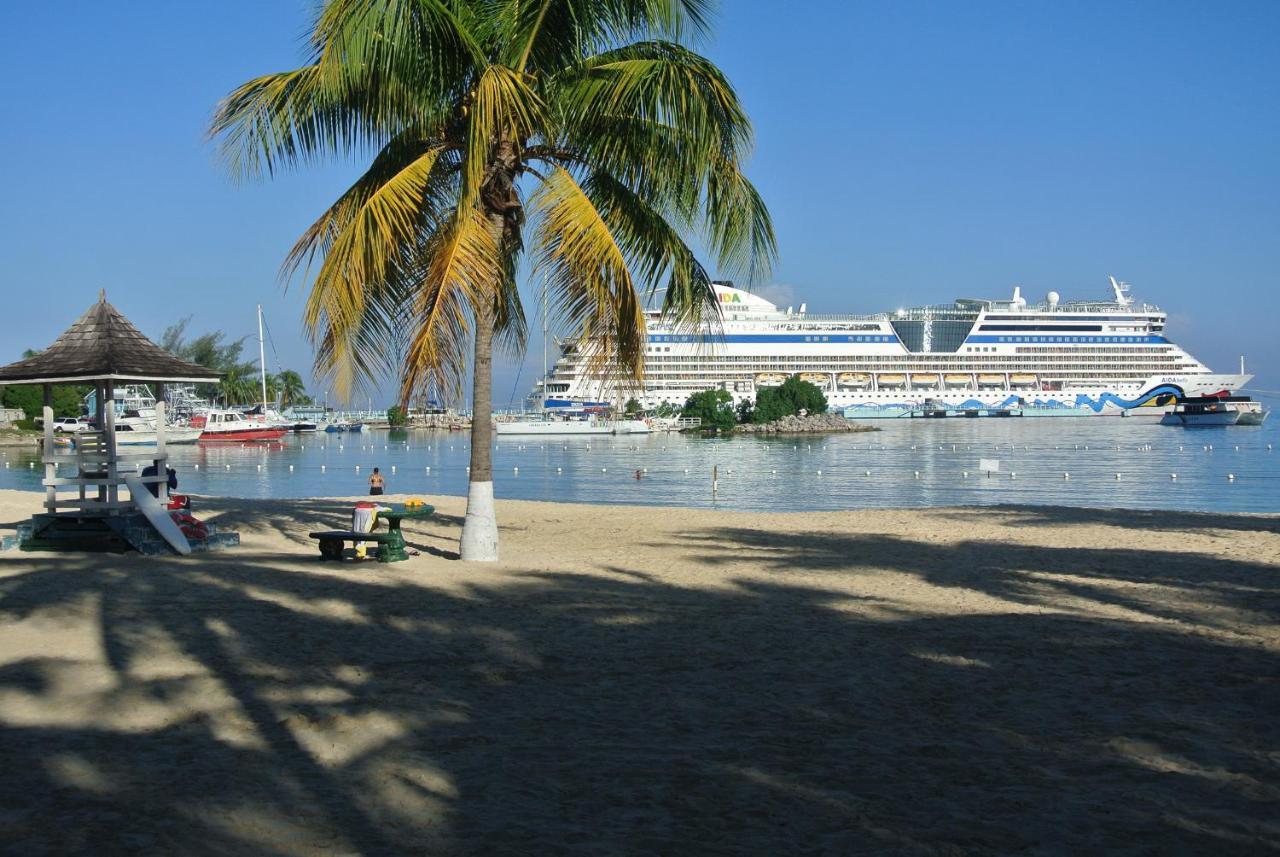 Beach One Bedroom Suite A17 Ocho Rios Buitenkant foto