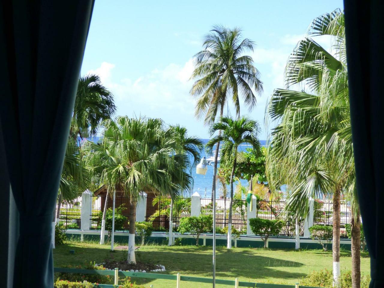 Beach One Bedroom Suite A17 Ocho Rios Buitenkant foto